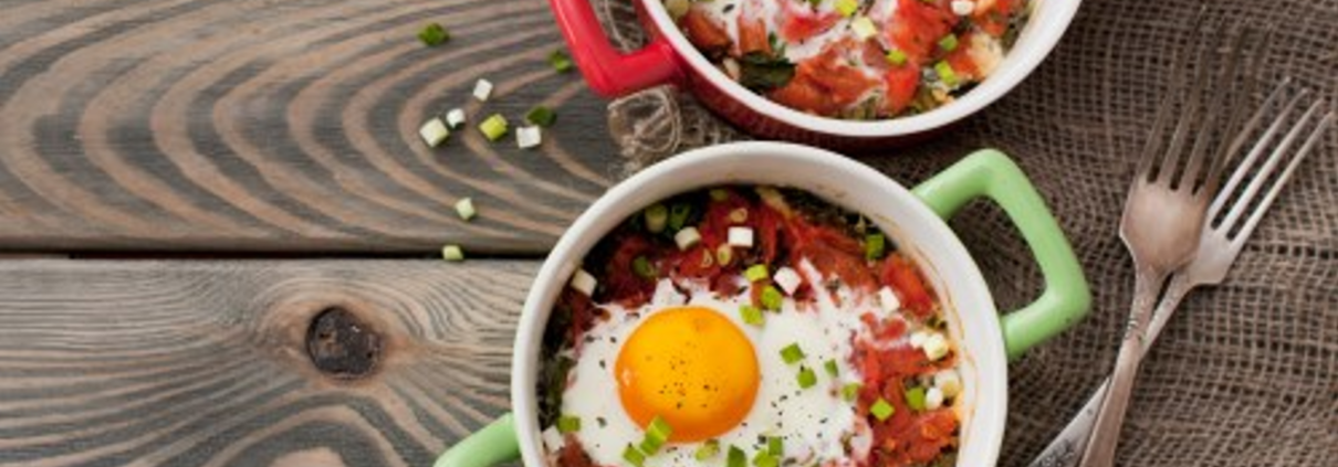 Baked Eggs with Spinach and Tomatoes Recipe